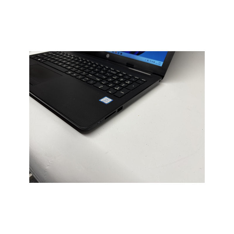 HP laptop i5 8250u